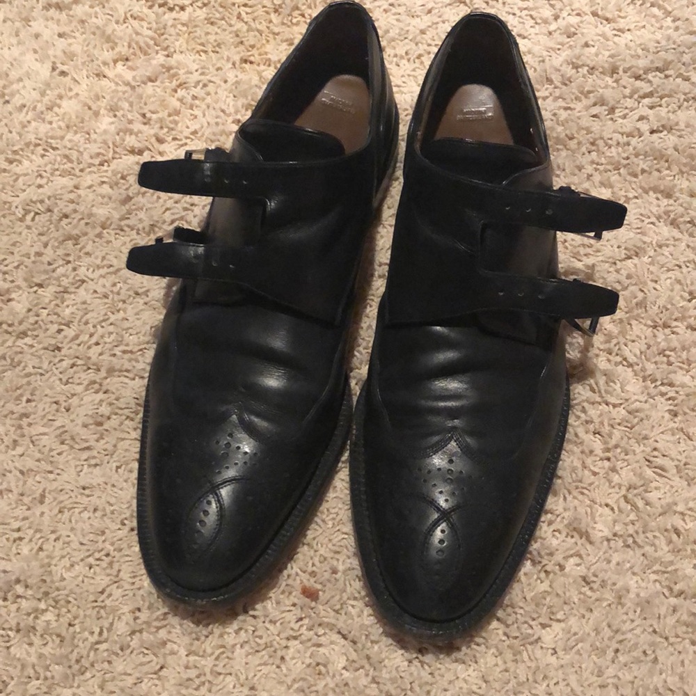 Men’s buck shoes